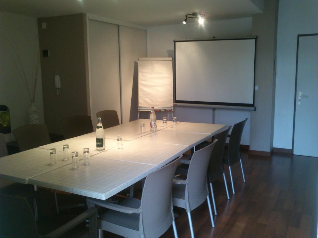 The Originals City, Hotel Helios, Roanne Nord Mably Buitenkant foto