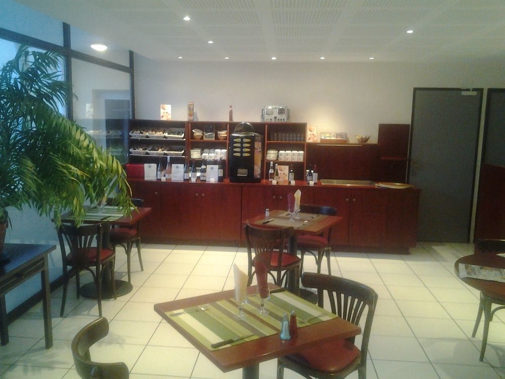 The Originals City, Hotel Helios, Roanne Nord Mably Buitenkant foto