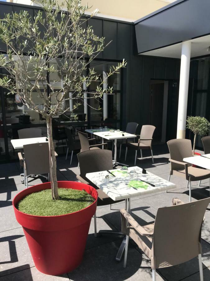 The Originals City, Hotel Helios, Roanne Nord Mably Buitenkant foto